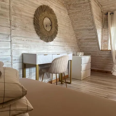 Lodge Drewniane Caloroczne