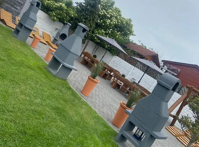 롯지 Drewniane Caloroczne 크리니차 모르스카